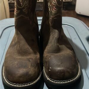 Ariat boots size 8.5 women’s. Originally $125. Worn 2x